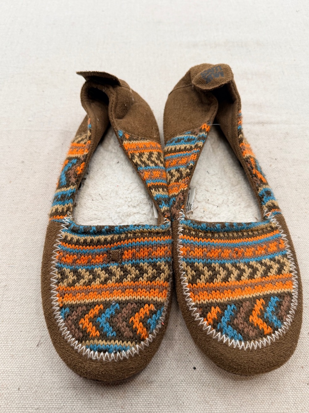 Muk Luks Cozy Brown Knit Patterned Slippery with Orange & Blue Accents